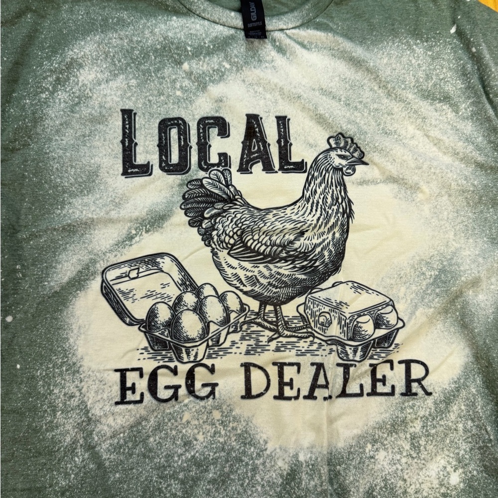 Local Egg Dealer Chicken Lover Farmer T-Shirt Unisex Adult XL Green NWOT - Picture 2 of 4